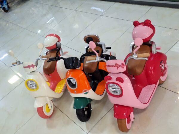 موتور شارژی وسپا vespa سه چرخ تعادلی - تصویر 2