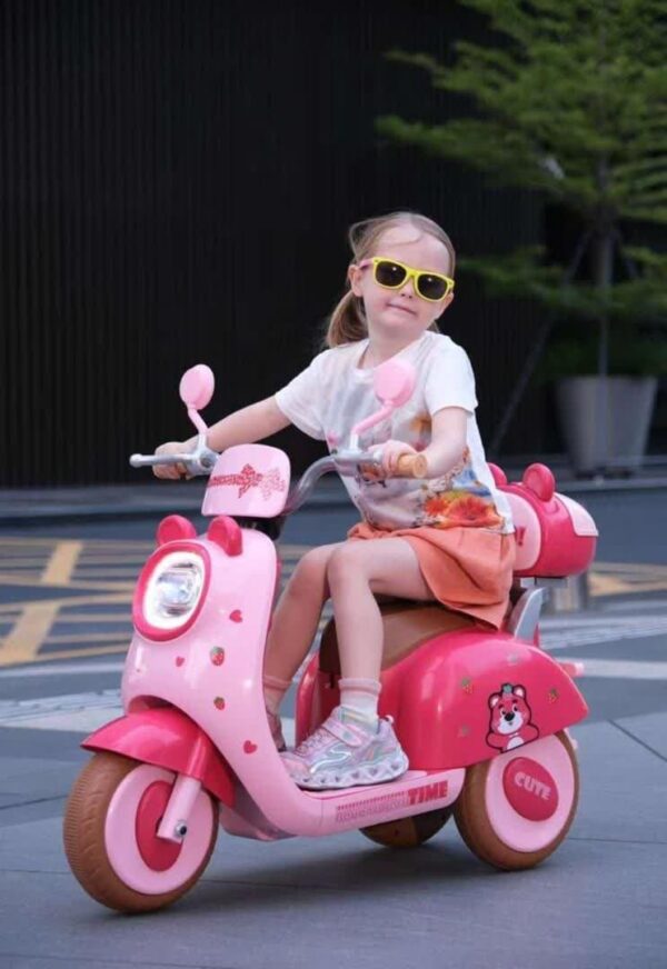 موتور شارژی وسپا vespa سه چرخ دخترانه کد 618 - تصویر 4