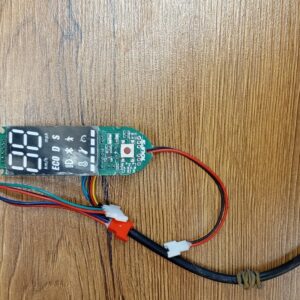 بورد صفحه نمایش دار اسکوتر شارژی ایستاده